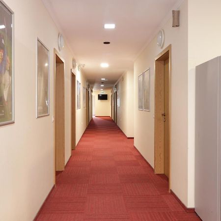 Beg Rooms Марибор Экстерьер фото