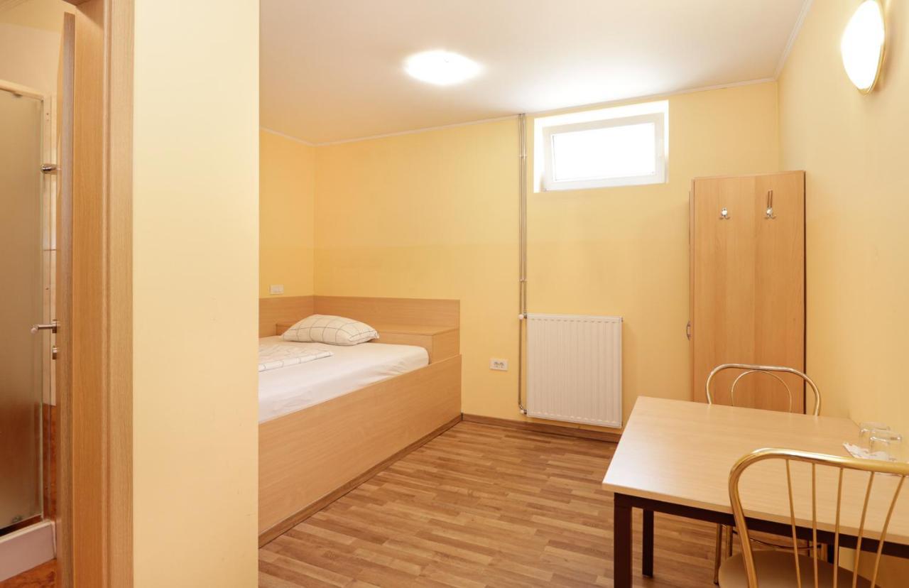 Beg Rooms Марибор Экстерьер фото